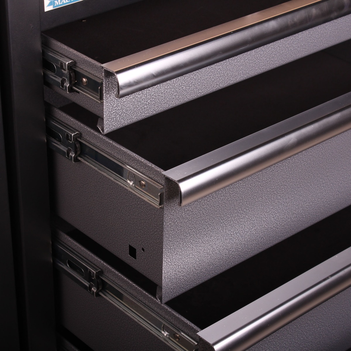 MAC AFRIC Complete Garage Cabinet / Storage System - Image 4